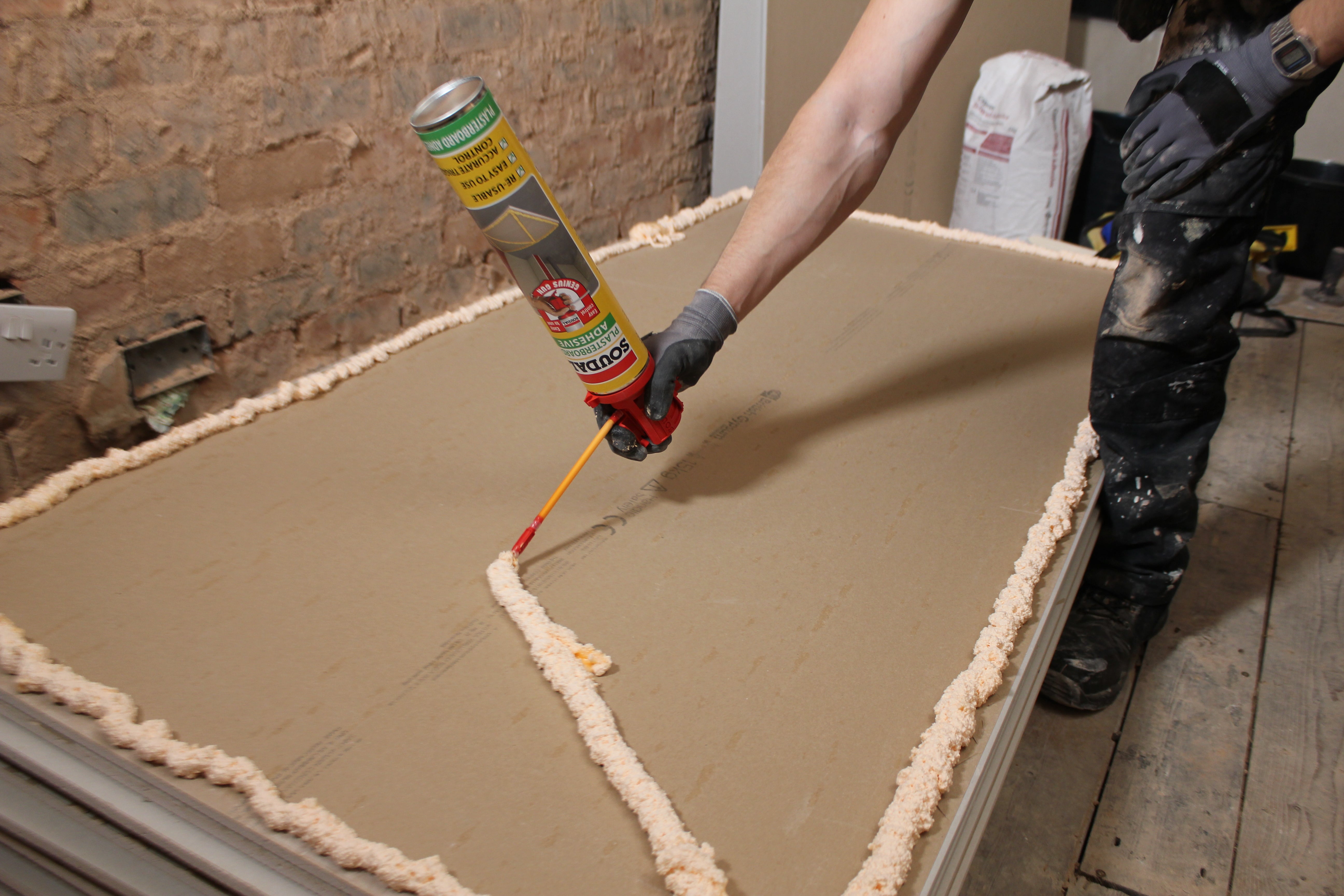 Plasterboard Adhesive: Best Types, Uses & How to Apply (UK Guide) Plasterboard Adhesive: Best Types, Uses & How to Apply (UK Guide)